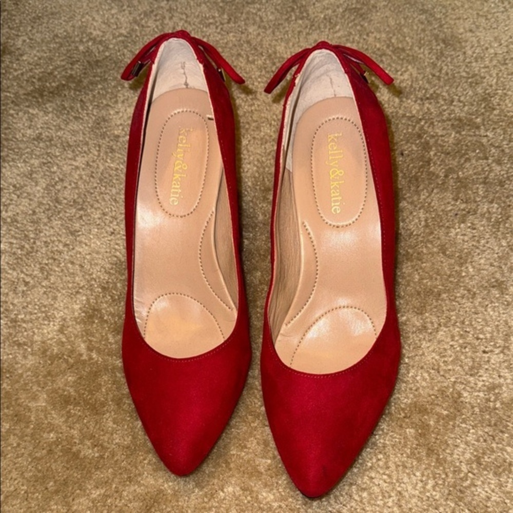 Kelly & Katie Red Heels - size 7